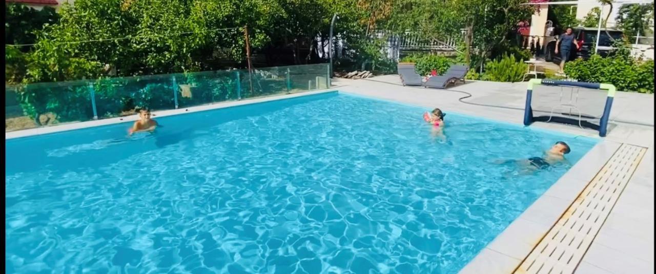 Eco-Friendly Estate I Aparthotel Primosten Ngoại thất bức ảnh